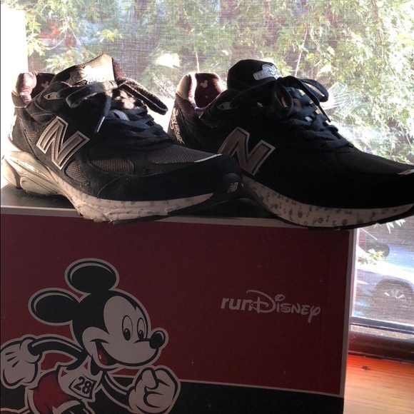 new balance disney mens